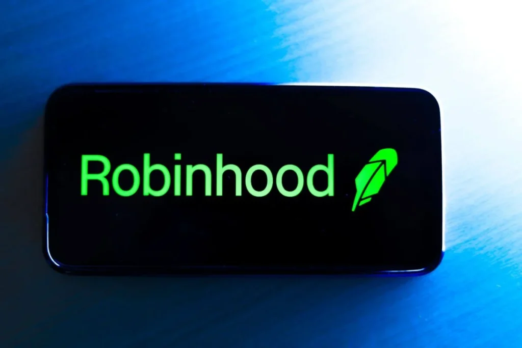 Robinhood Crypto Trading Volume Jumps 61% to $17.5B in August Robinhood Crypto Trading Volume Jumps 61% to $17.5B in August
